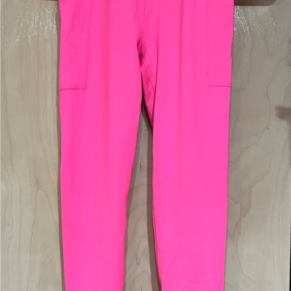 CHILD’S HOT PINK LEGGINGS WITH POCKETS (M 7-8)